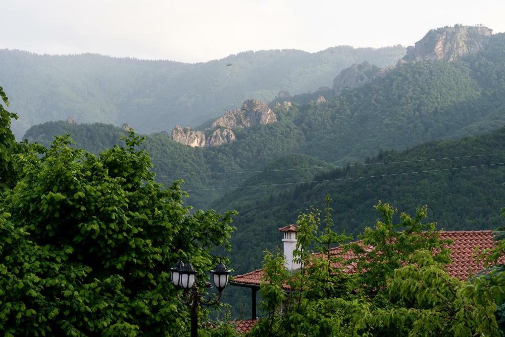 Rhodopes Legends Hotel Vrata Exterior photo